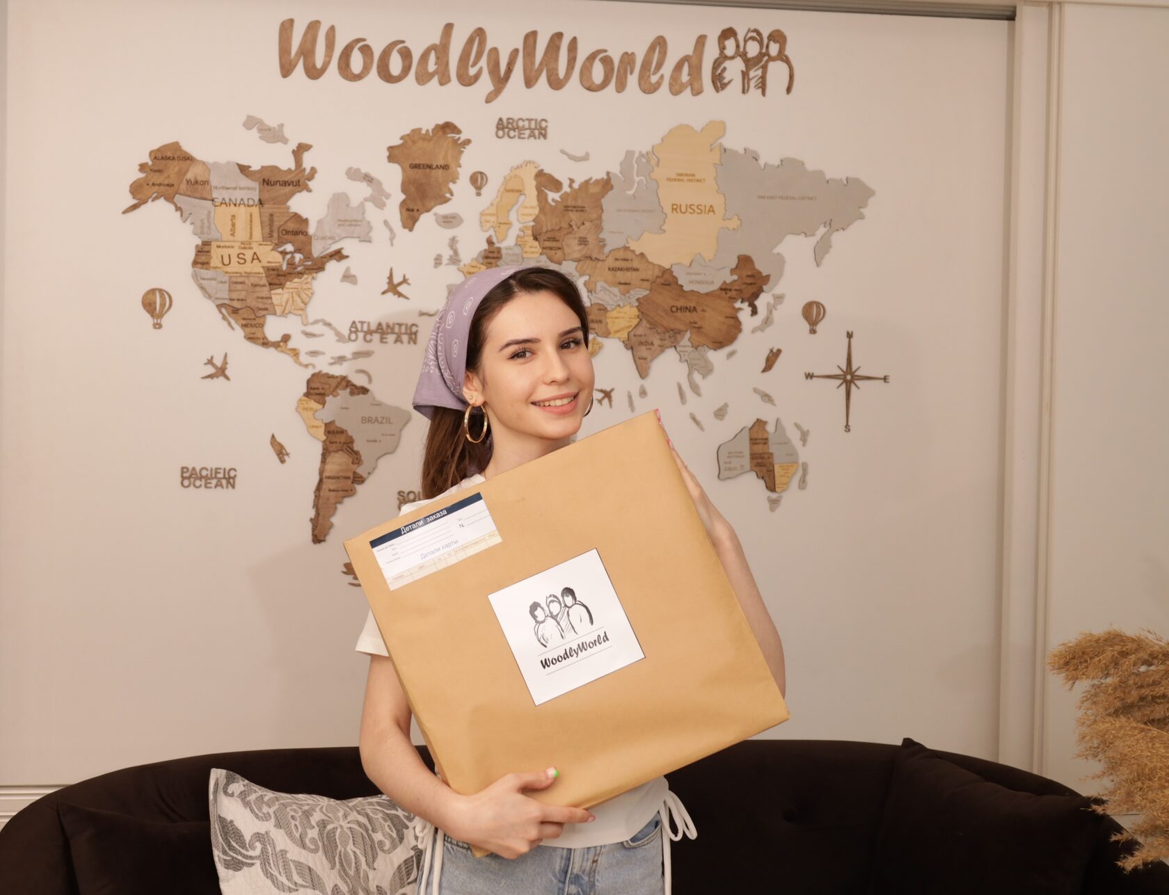 Команда Woodlyworld с упаковкой